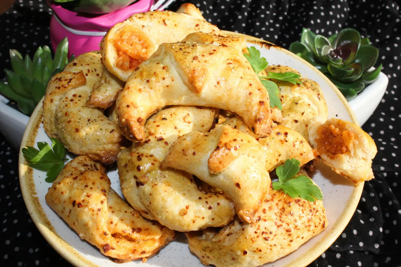 wyciekające nadzienie z rogalików