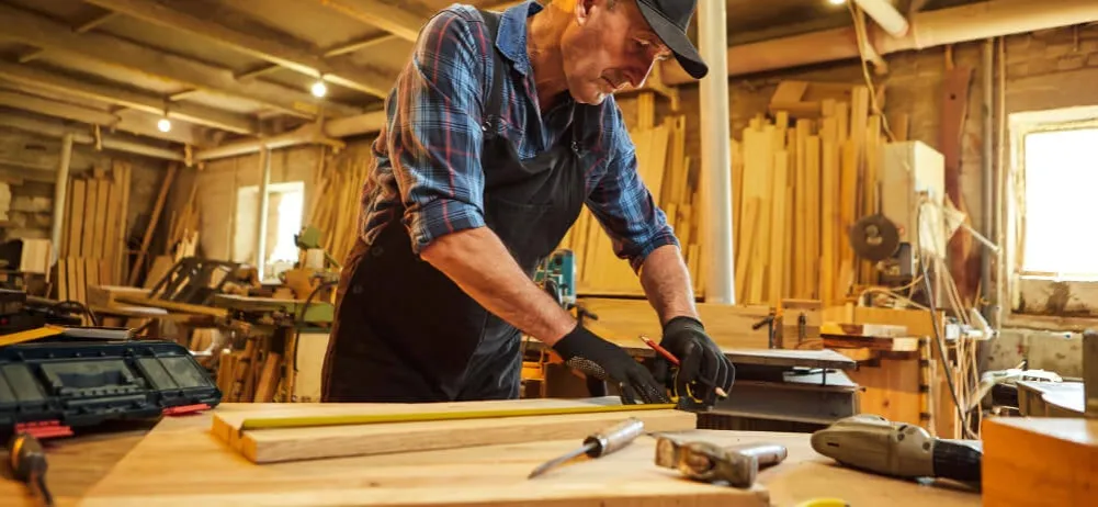 narzędzia do obr&oacute;bki drewna, warsztat stolarski