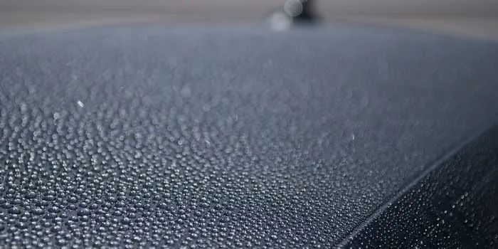 auto po woskowaniu efekt hydrofobowy