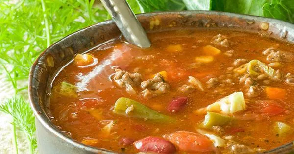 sopa de verduras con trozos vs triturada