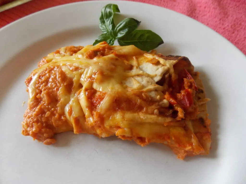 enchiladas z sosem pomidorowym