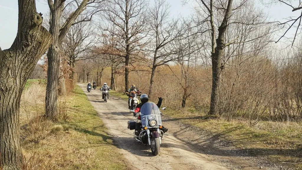 Kraina Wygasłych Wulkanów motocykl