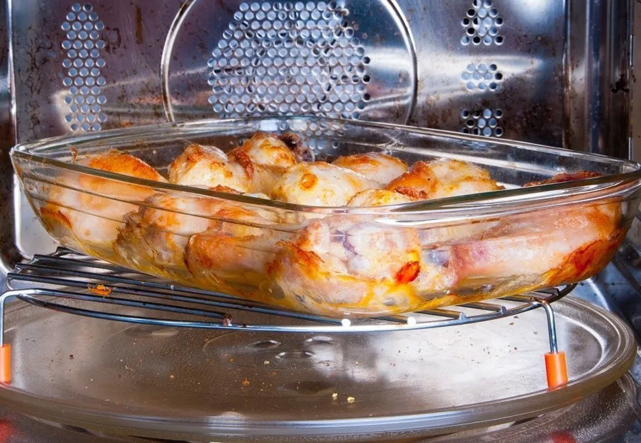 odgrzewanie kurczaka na patelni