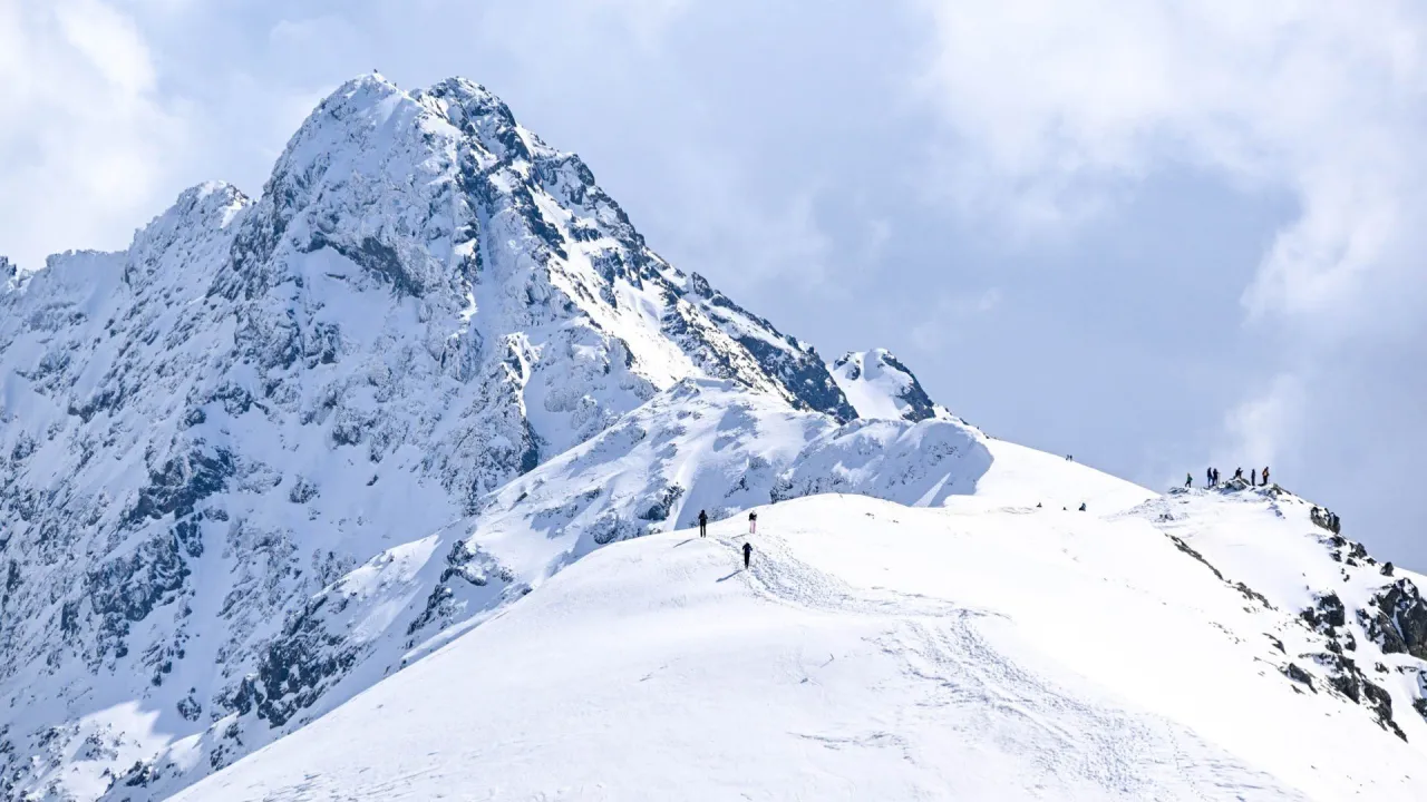 Kasprowy Wierch widok z g&oacute;ry jesienią i zimą