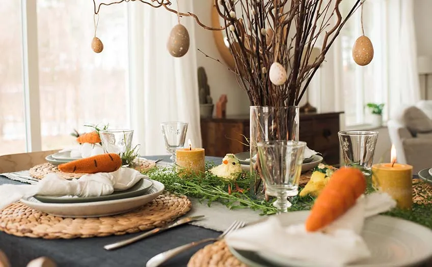 Tradycyjny st&oacute;ł wielkanocny z nowoczesnymi akcentami