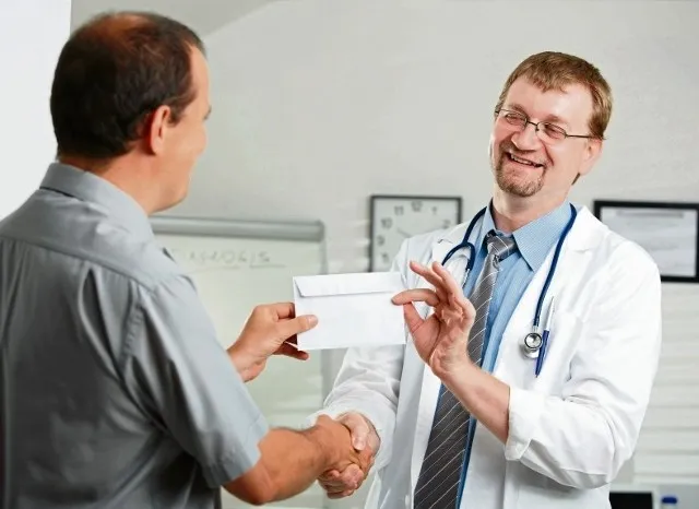 lekarz pacjent podziękowanie etyka prawo