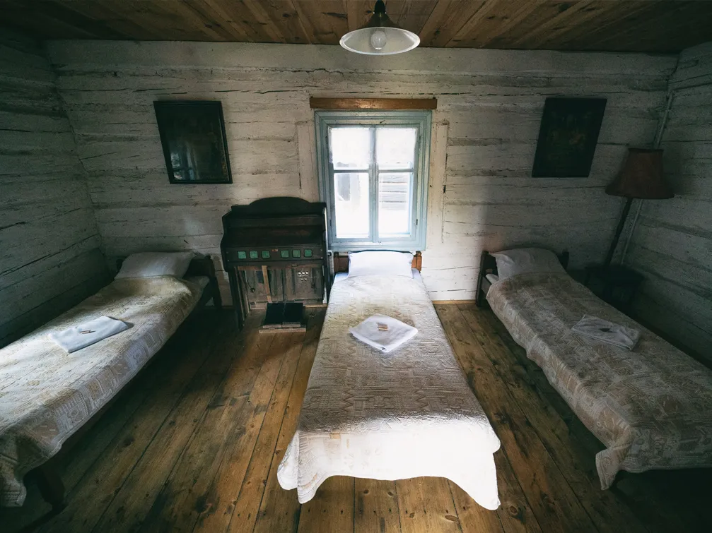 Bacówka Biały Jeleń pokoje apartament chata karpacka