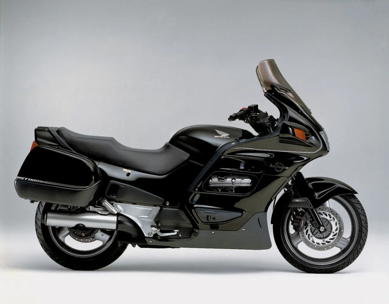 Korozja wahacza Honda ST 1100