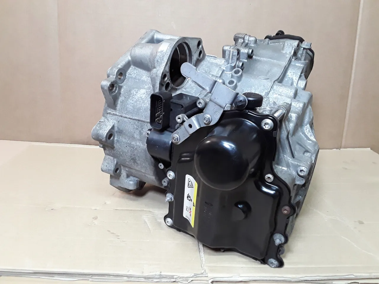 Skrzynia biegów DSG. Zastanawiasz się, czy można zmieniać biegi bez sprzęgła? Tak, ta automatyczna skrzynia biegów to umożliwia.