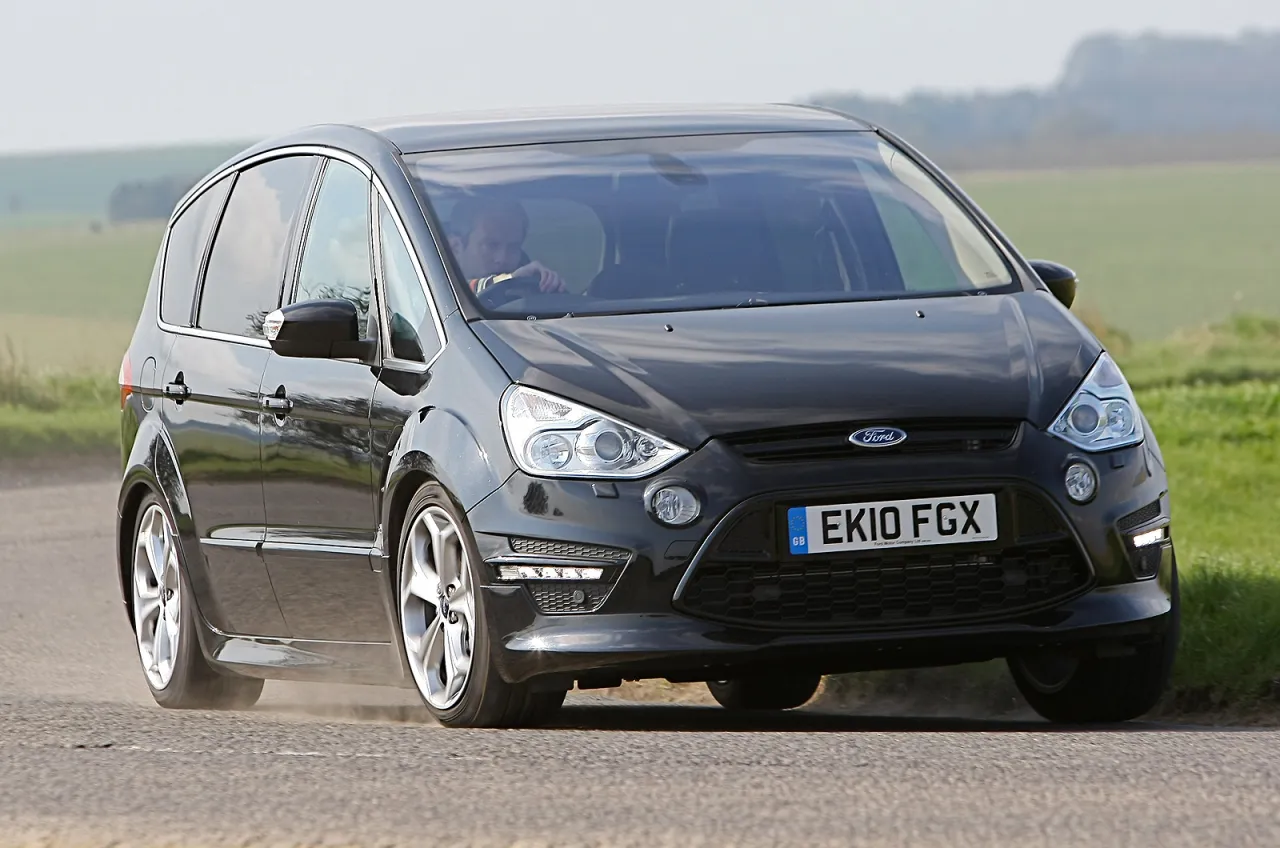 Ford S-Max Mk1 vs Mk2 comparison