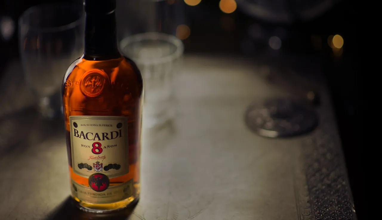 Rodzaje rumu Bacardi butelki
