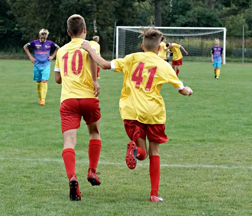 złoty gol piłka nożna