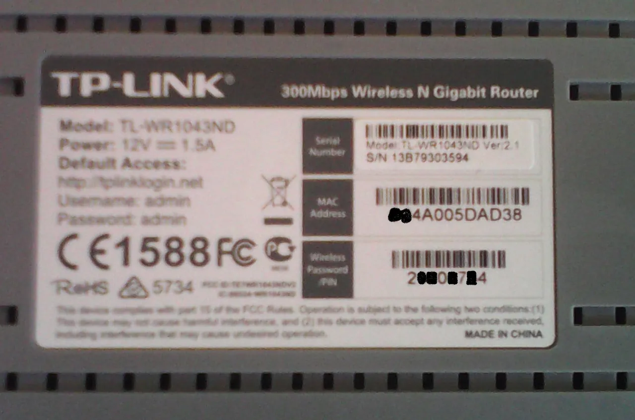 naklejka znamionowa routera model i wersja sprzętowa