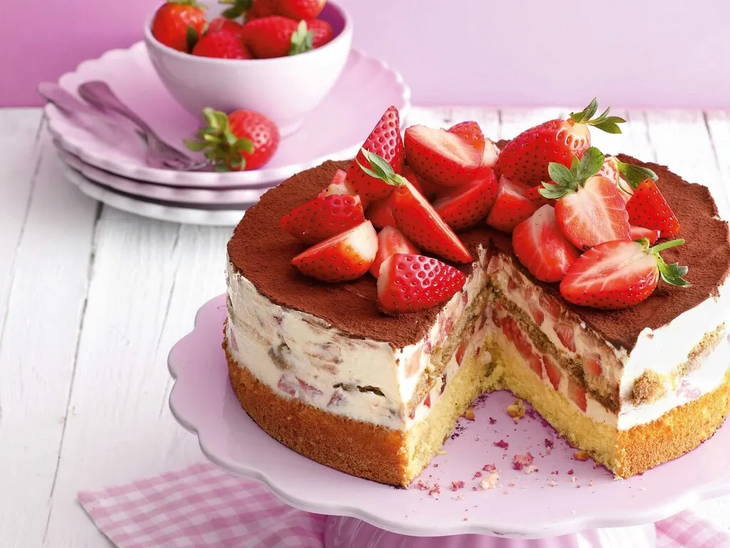 Raffiniertes Erdbeer-Tiramisu