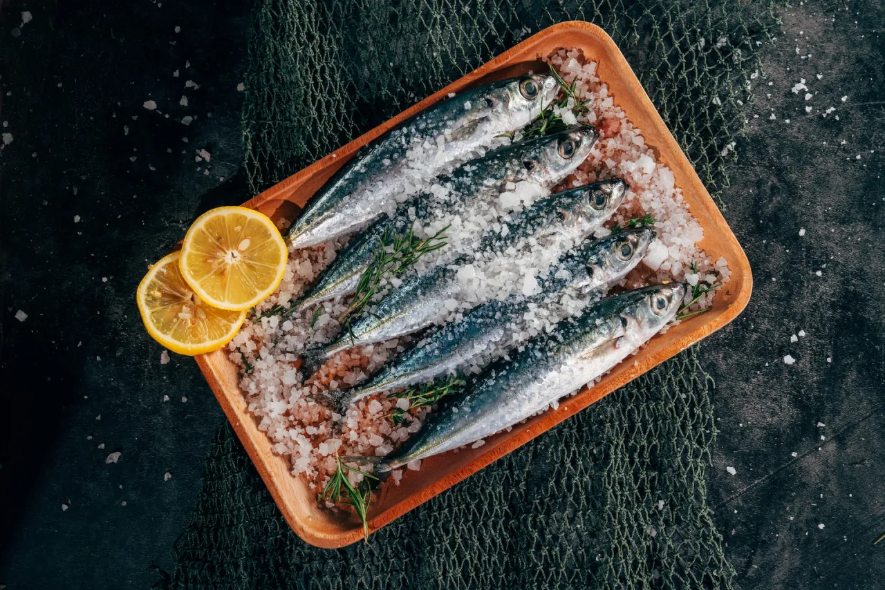 Zdjęcie Jakie przyprawy do śledzi, aby wzbogacić ich smak i aromat?