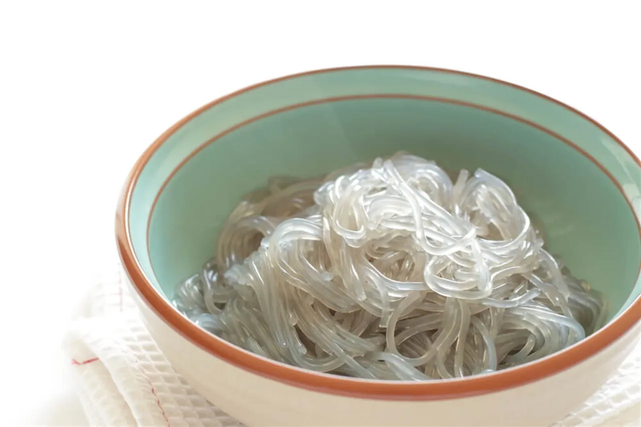 Makaron sojowy przezroczystość