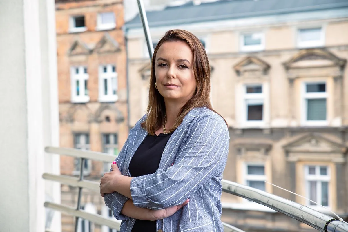 Uciążliwy lokator i skargi sąsiad&oacute;w