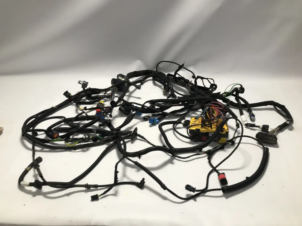 uszkodzona wiązka elektryczna samoch&oacute;d opel