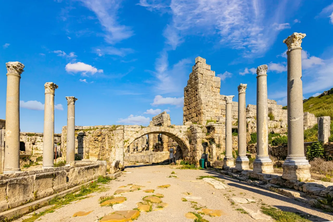 Starożytne ruiny Turcja Aspendos Perge
