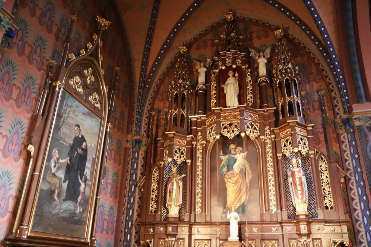 Bazylika Dąbrowa Górnicza ołtarz główny