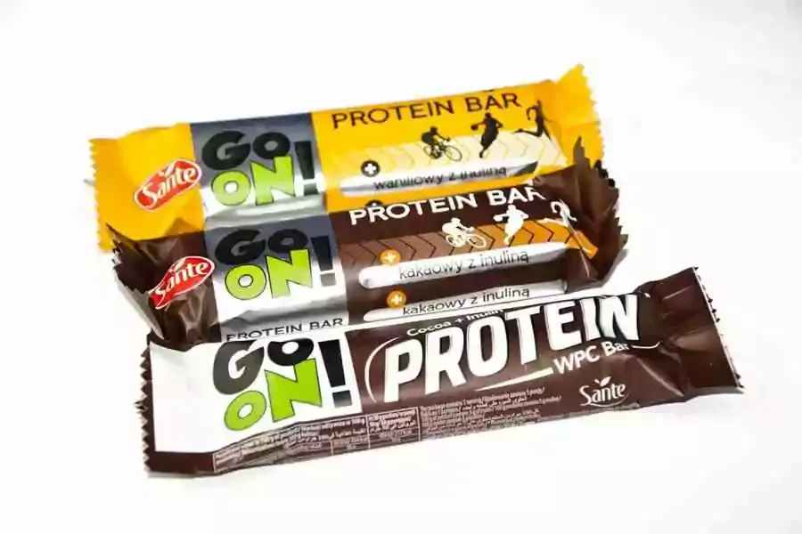batony proteinowe na siłowni, różne rodzaje batonów białkowych