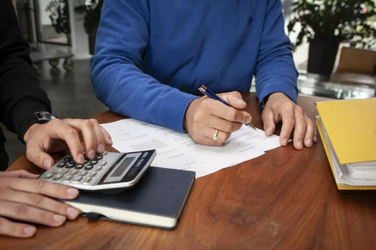 podpisywanie umowy dzierżawy