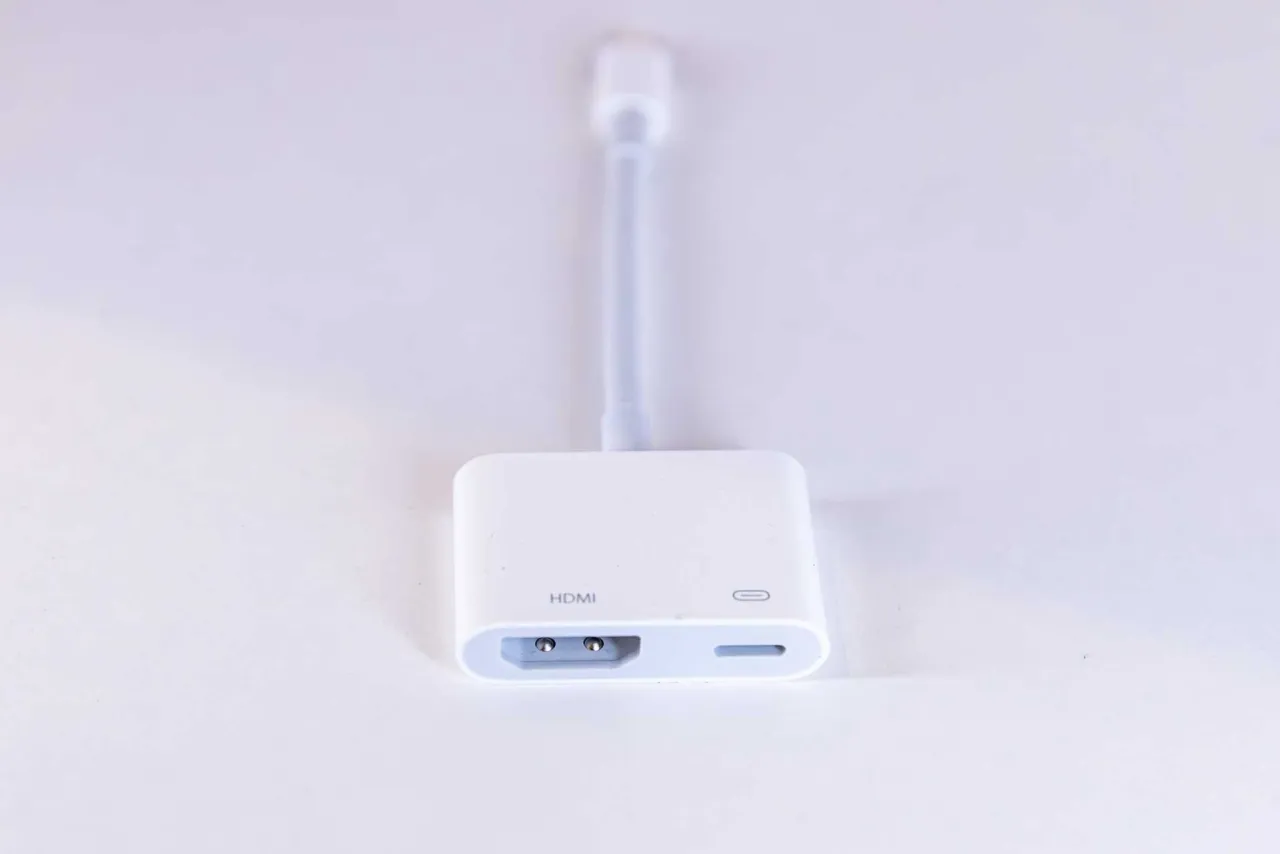 adapter USB-C HDMI i Lightning HDMI