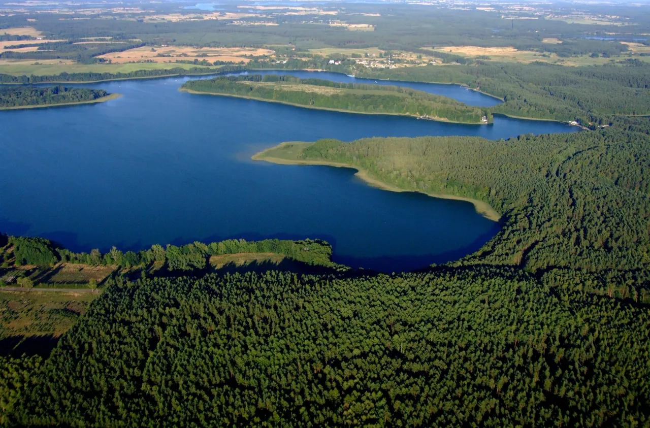 Pojezierze Drawskie krajobraz pag&oacute;rkowaty jeziora