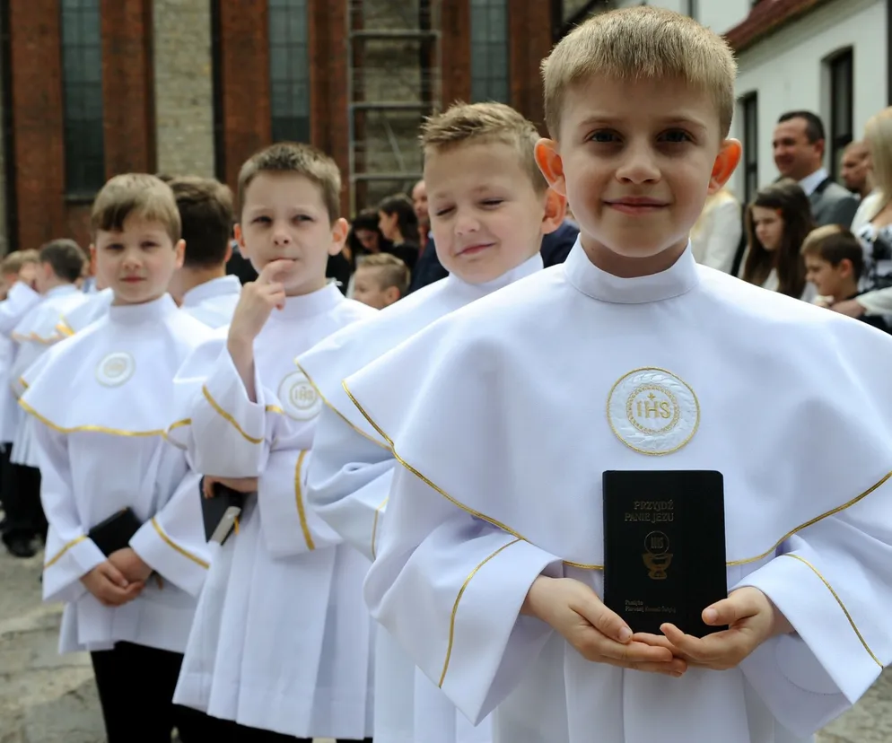 Dzieci przystępujące do Pierwszej Komunii Świętej