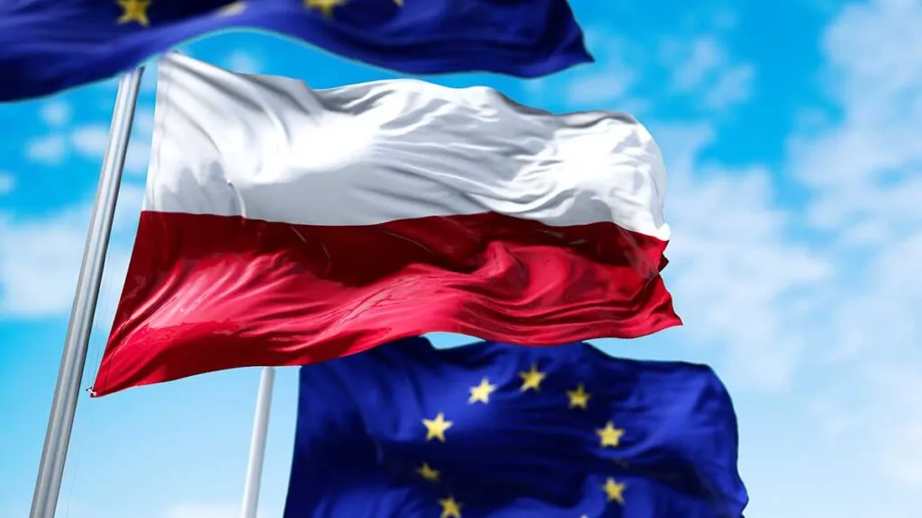 Flagi Polski i Unii Europejskiej, spotkanie polityk&oacute;w UE