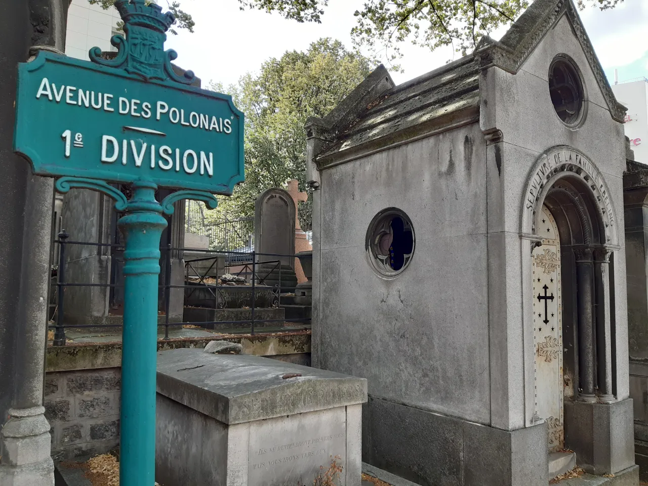 Nekropolia w Paryżu. Znak 