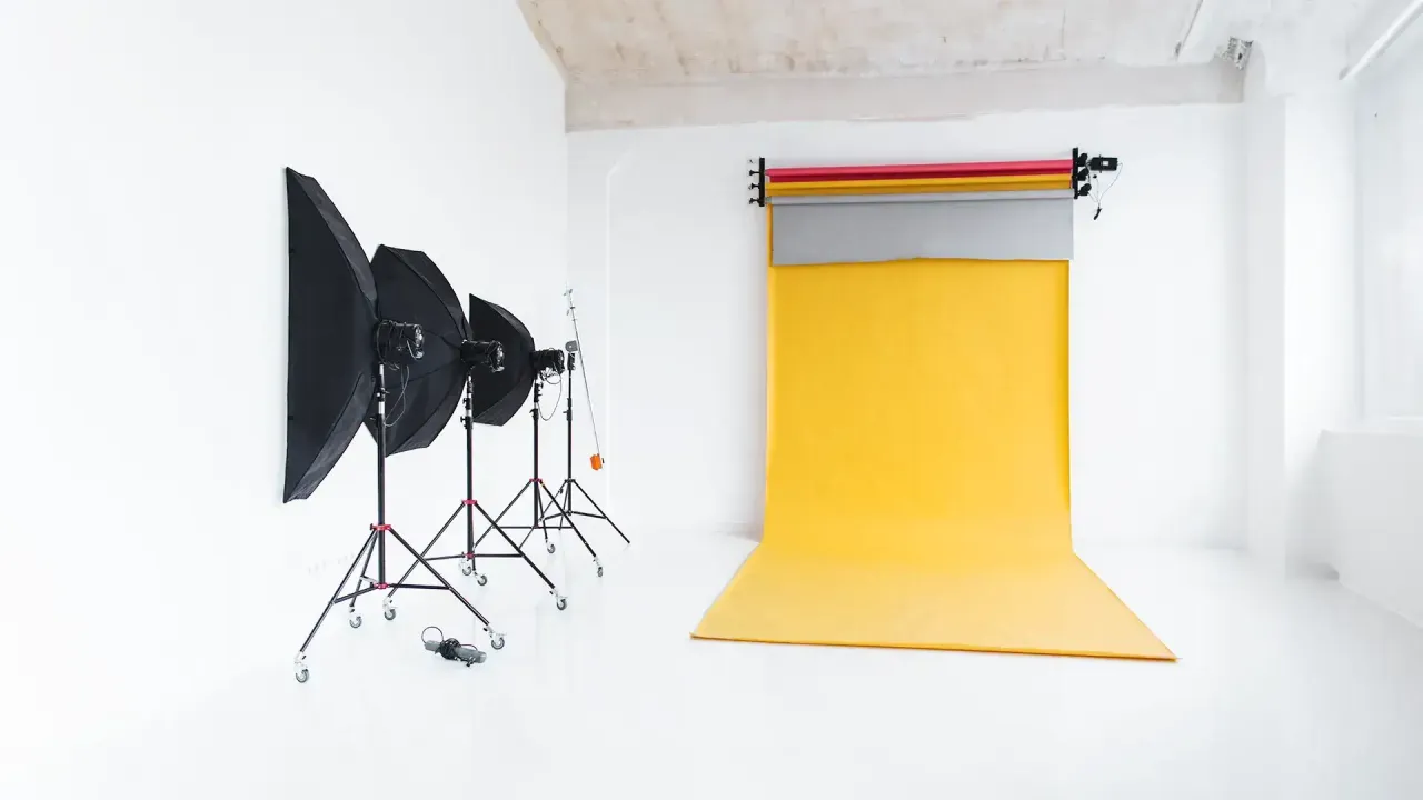 Przykłady teł fotograficznych z brystolu w różnych kolorach