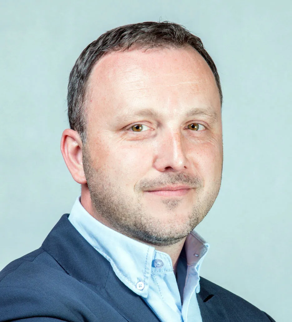 Zdjęcie Jak skutecznie ciąć rynny stalowe bez uszkadzania ich powłoki