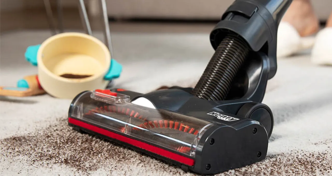 Rodzaje małych odkurzaczy (pionowy, ręczny, tradycyjny, robot)