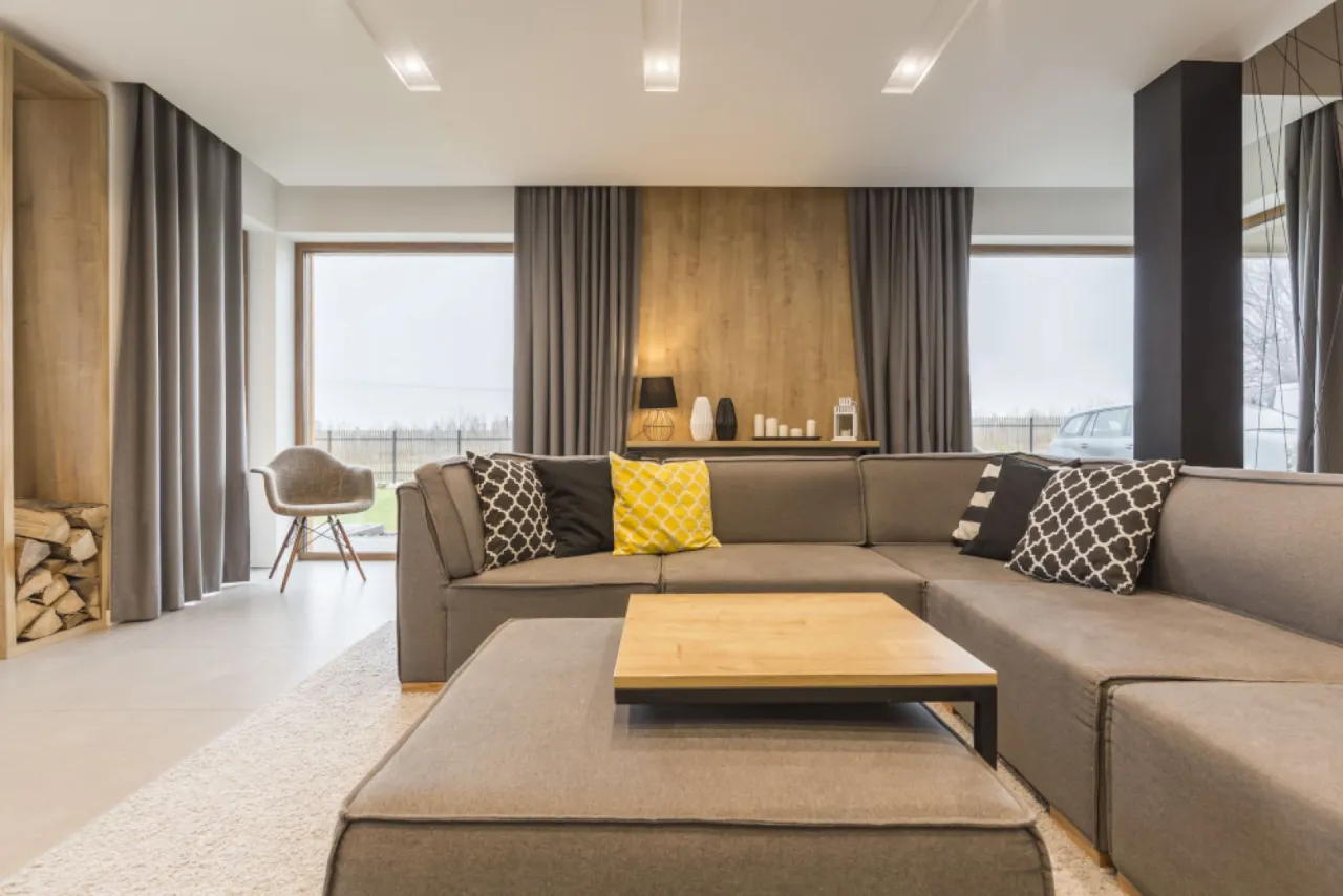 utrwalanie fałd zasłony parą