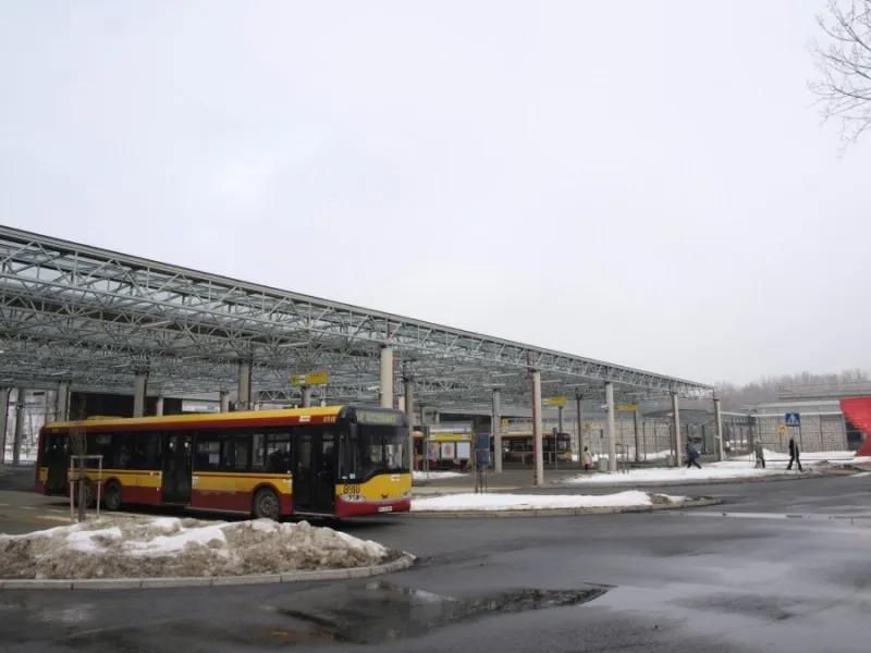 Młociny pętla autobusowa stanowisko 19