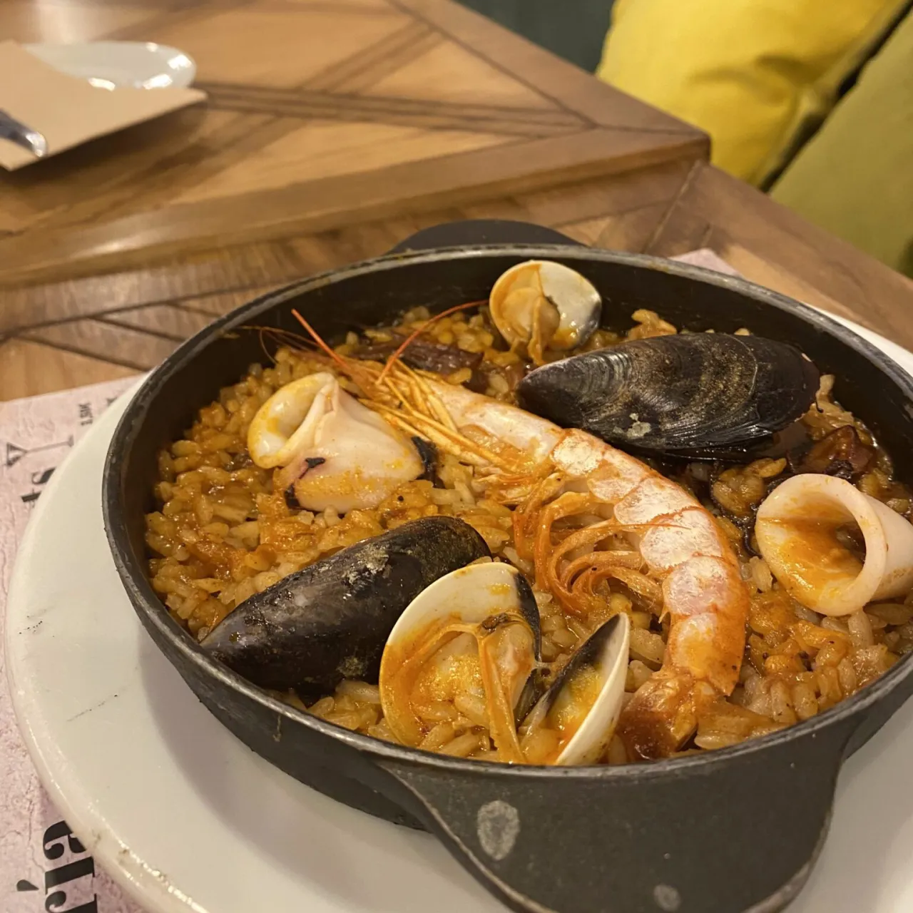 Zdjęcie Gdzie zjeść w Barcelonie? Odkryj najlepsze restauracje i smaki