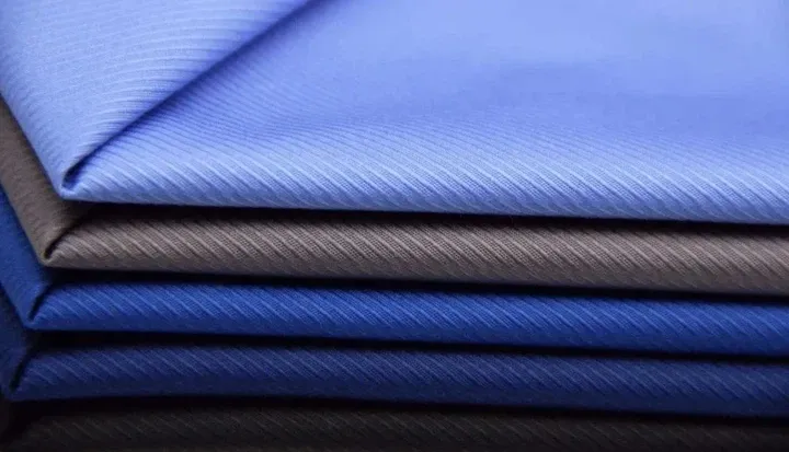 Zdjęcie Nylon czy to dobry materiał - Odpowiedź na pytanie o zalety nylonu!