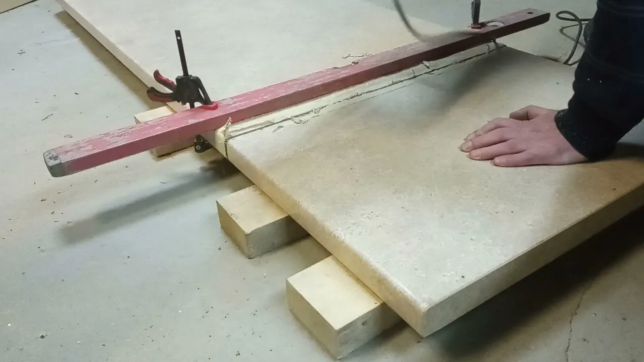 Zdjęcie Jak bezpiecznie ciąć blat kuchenny? Najlepsze narzędzia i sprawdzone metody