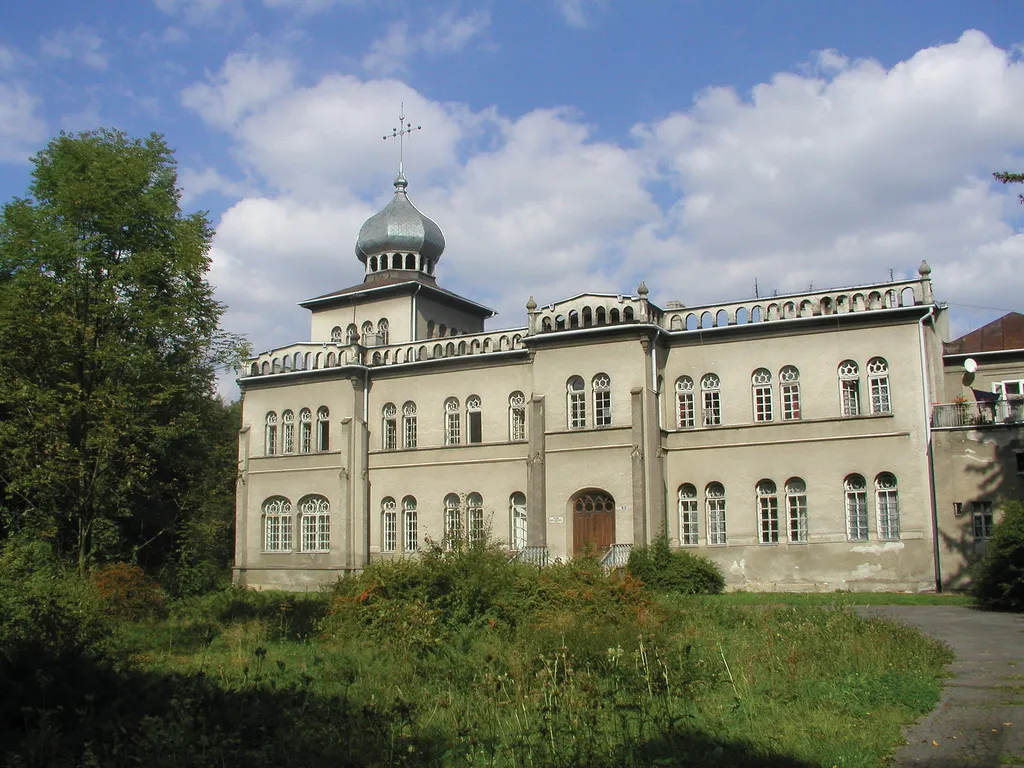 Zdjęcie Tradycje Dworu w Osieku: dziedzictwo i historia rezydencji