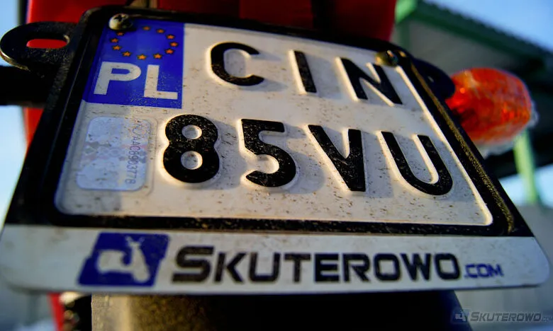 Zdjęcie Ile kosztuje rejestracja motoroweru w Polsce: Kompletny cennik opłat