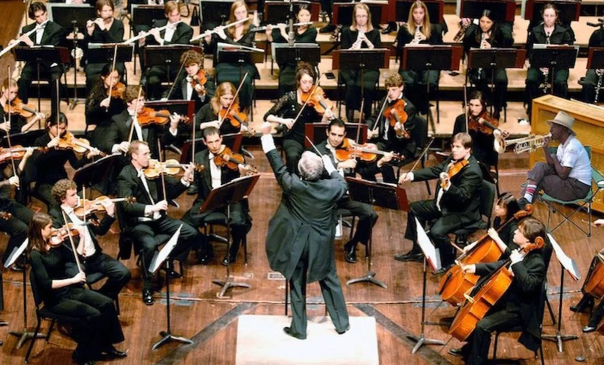 Zdjęcie Ile osób liczy orkiestra symfoniczna? Zaskakujące fakty o muzykach