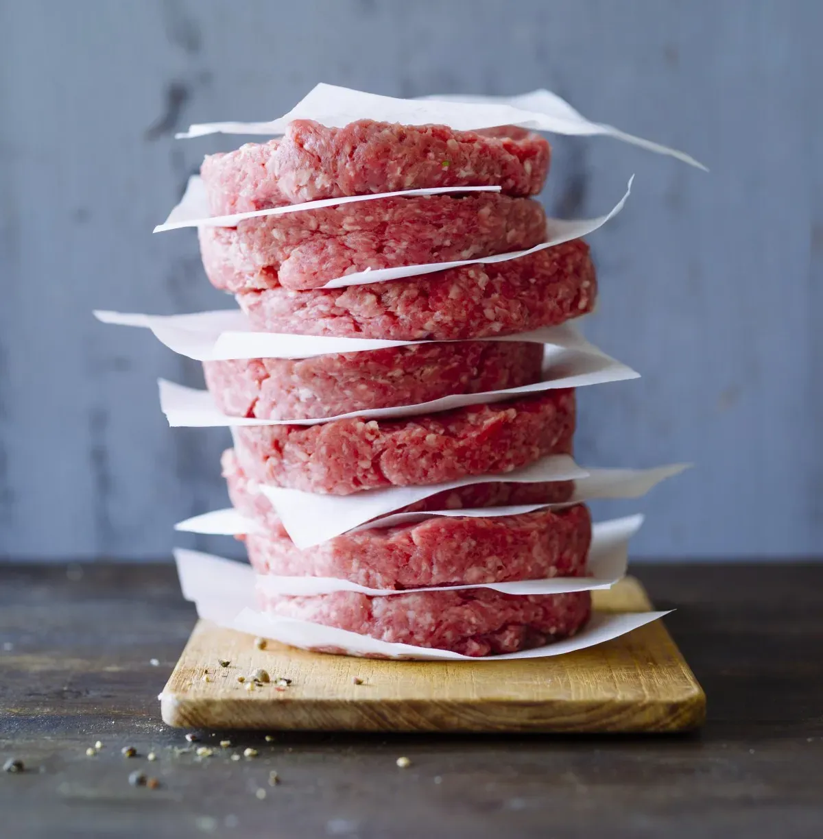 Zdjęcie Jak przyprawić mięso wieprzowe na hamburgery, by zachwycić smakiem