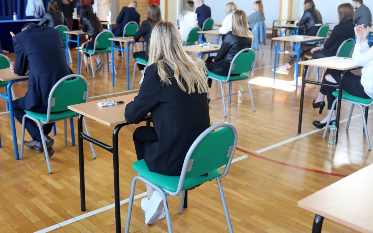 Zdjęcie Czy na maturze można mieć kalkulator? Sprawdź zasady i ograniczenia