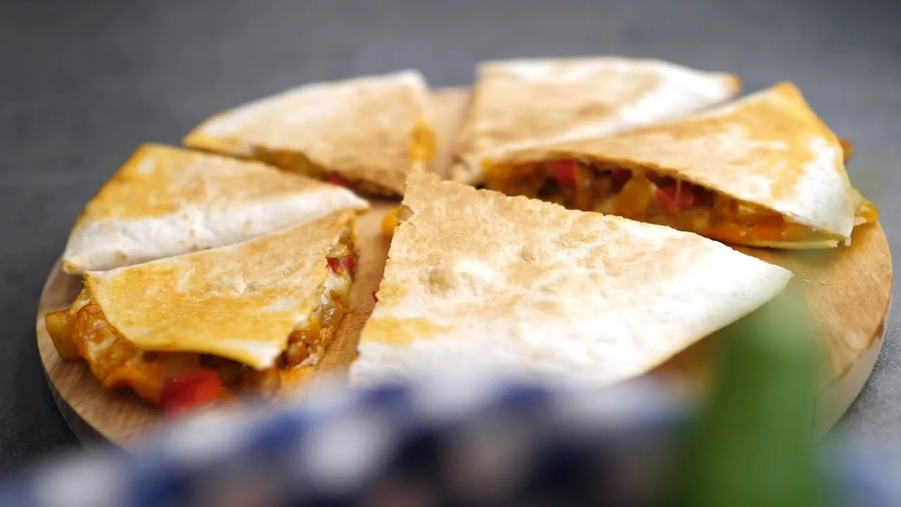 Zdjęcie Jak zrobić quesadilla - proste przepisy na pyszne danie w 15 minut