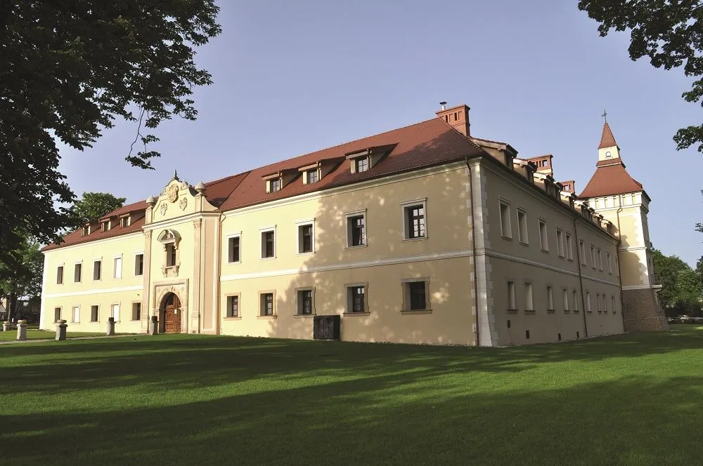 Zdjęcie Zamek w Starych Tarnowicach: Fascynująca historia i tajemnice muzeum