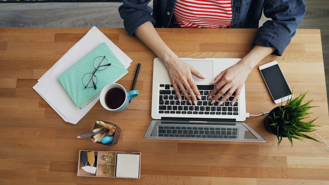 Zdjęcie Jaką pracę po marketingu wybrać? Odkryj najlepsze możliwości zawodowe