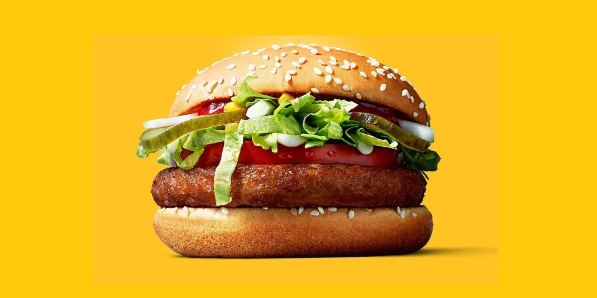 Zdjęcie Ile kosztuje veggie burger w McDonald&#039;s? Ceny, które zaskakują