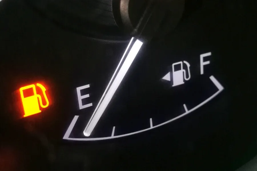 Zdjęcie Ile km na rezerwie diesel? Odkryj, ile naprawdę możesz przejechać