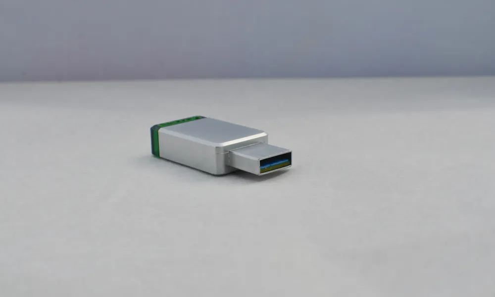 Zdjęcie Jak otworzyć pendrive na telefonie i uniknąć problemów z dostępem